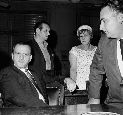 Ghislaine Maxwell may testify before Congress. A look at other criminals who’ve also done so