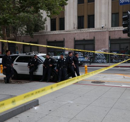 Homicide spiked in big cities during the pandemic. Now it’s plunging