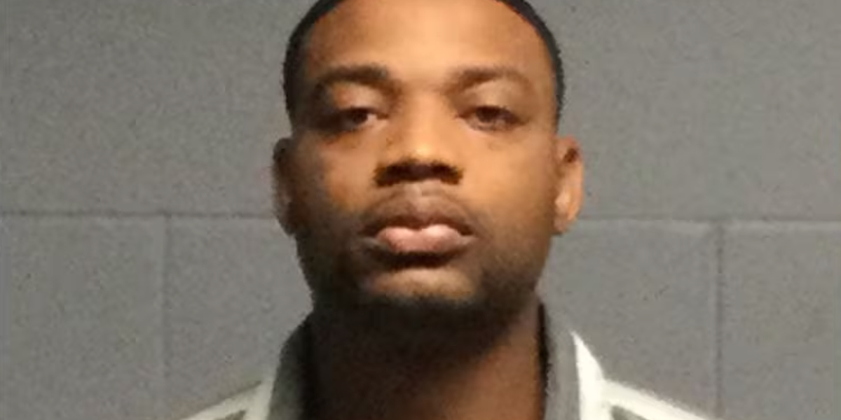 Texas corrections officer waited hours before calling for medics after learning of inmate’s stabbing, cops say