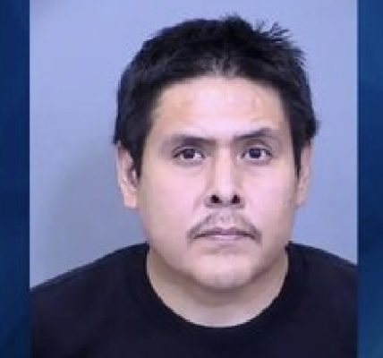 Father’s Neglect Leaves Four Young Children in Peril in 125°F Car Outside Arizona Adult Store