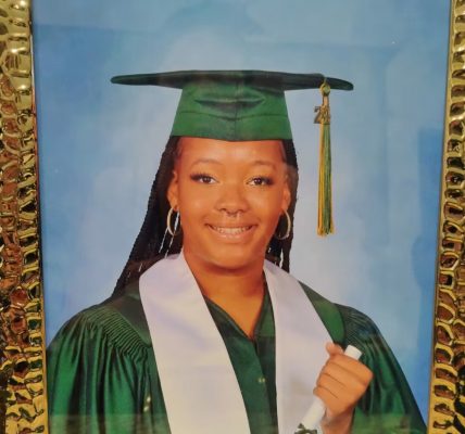 Tragic Single-Vehicle Crash Claims Lives of Two Young Men in Baton Rouge