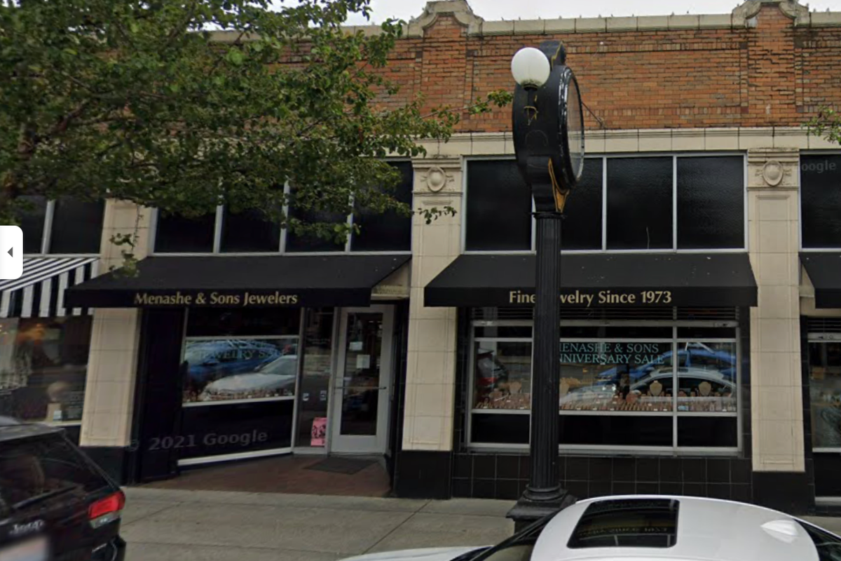 Gone in 90 seconds: Jewelry store loses $2m of diamonds, watches and gold in heist