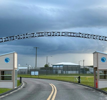 Florida continues capital punishment record with execution date for triple murderer