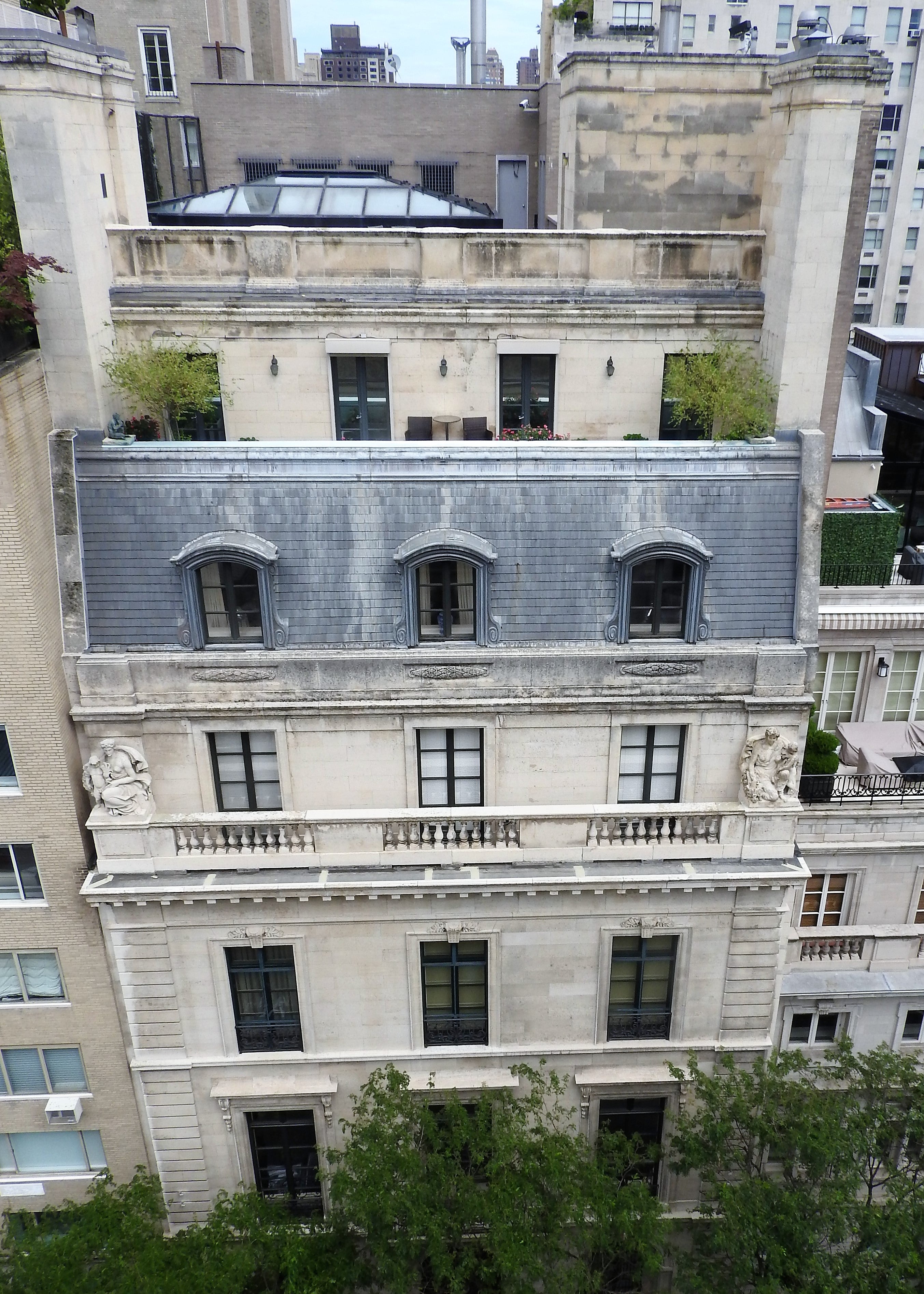 Jeffrey Epstein entertained the rich and famous at his townhouse in Manhattan
