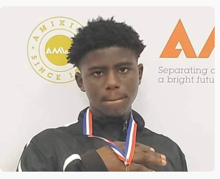 Bradenton Community Grieves 15-Year-Old Kayvon Dunbar After Tragic 11th Avenue East Shooting Investigation Begins
