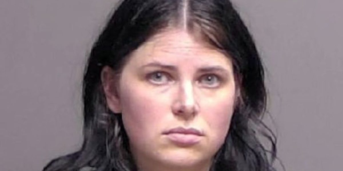 Fake nurse in Florida is arrested and accused of treating over 4,000 hospital patients without a license