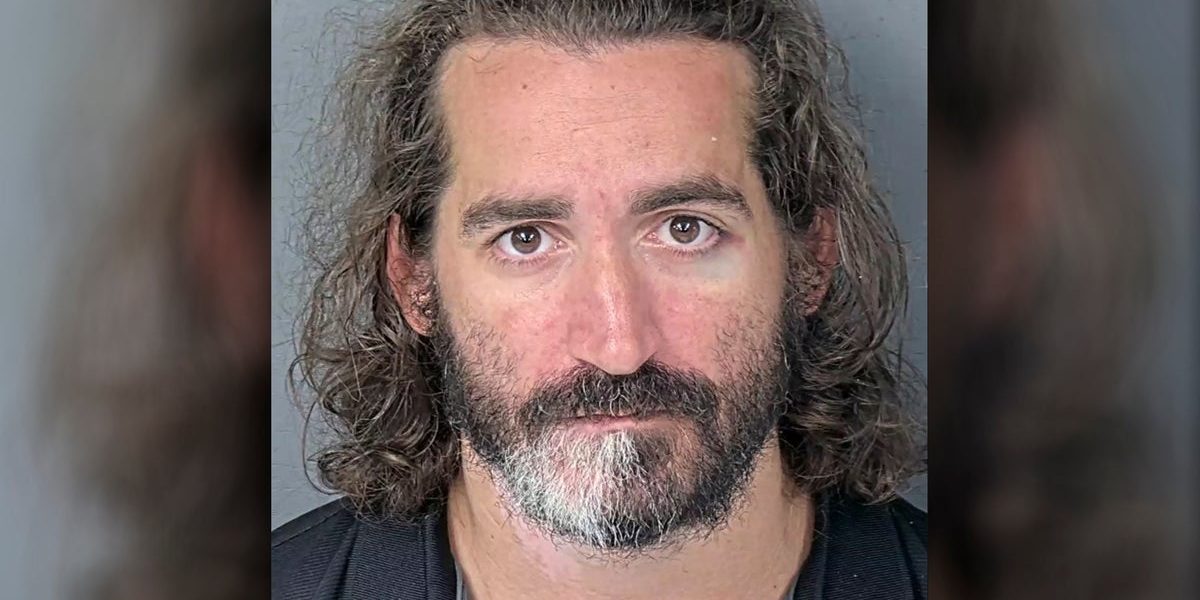 Florida elementary school teacher accused of drunkenly crashing car between classes