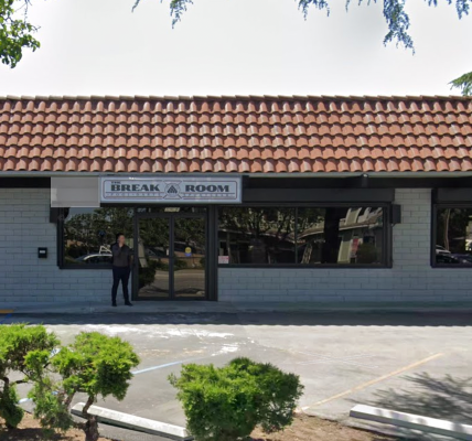 LA man sues three off-duty cops who brutally beat him after a ‘Friendsgiving’ celebration at a bar: suit