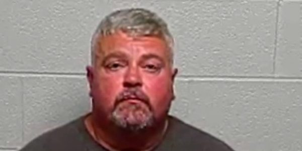 Illinois man charged with DUI after crash, leaving behind passenger, police say