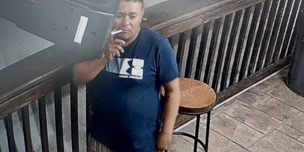 Manhunt for gunman after one killed and five injured in Texas sports bar shooting