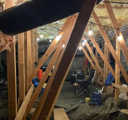 Man found living inside of crawlspace in Oregon home - and as cops discover makeshift bed and meth