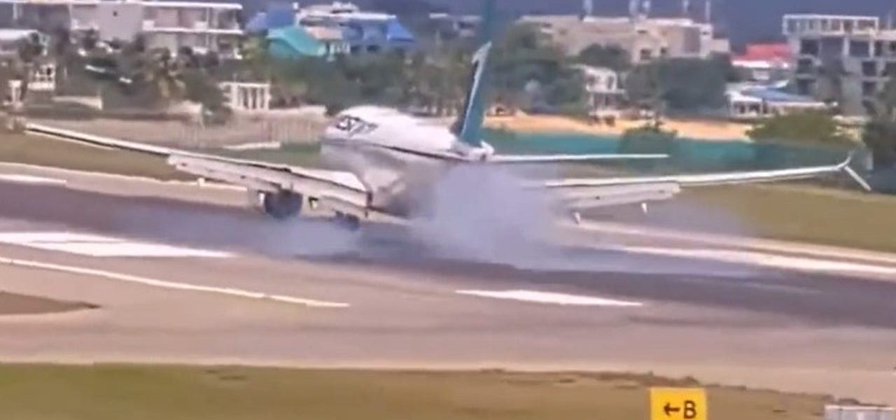 Watch: Passenger plane makes hard landing at Sint Maarten