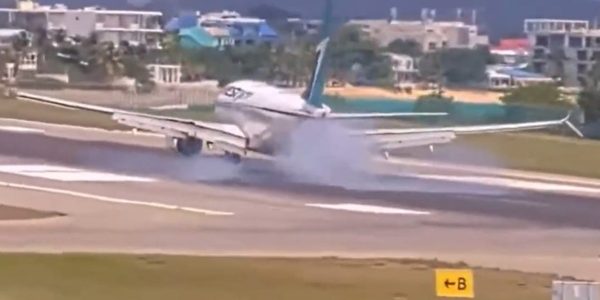 Watch: Passenger plane makes hard landing at Sint Maarten