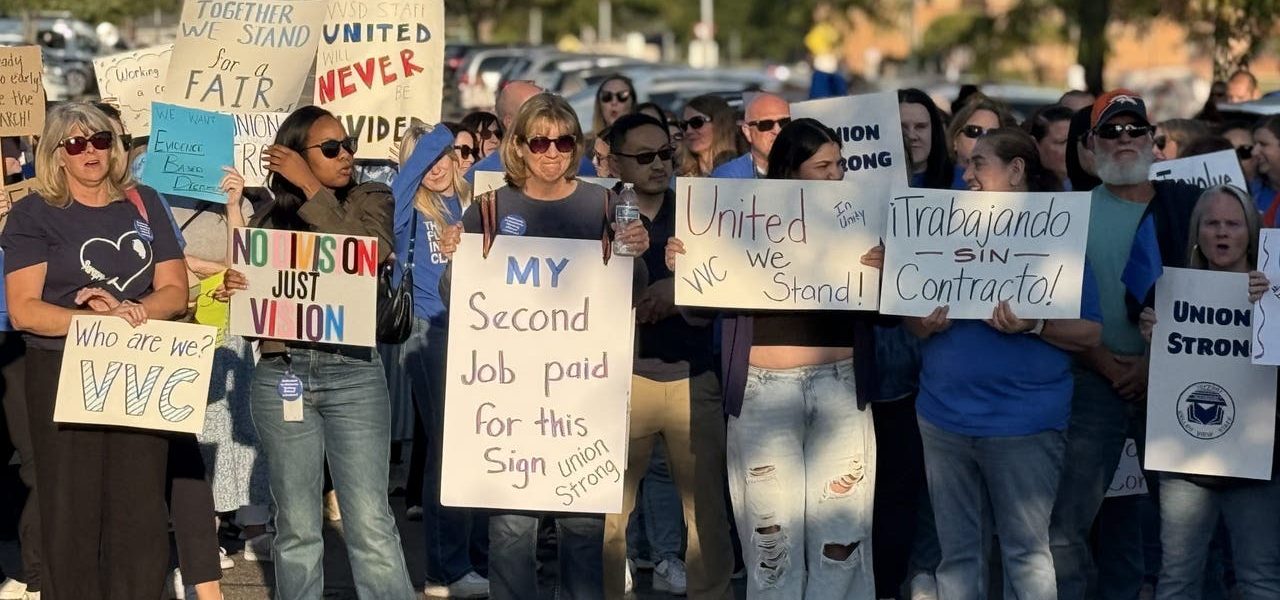 Teachers union for Bolingbrook, Romeoville schools announces strike date