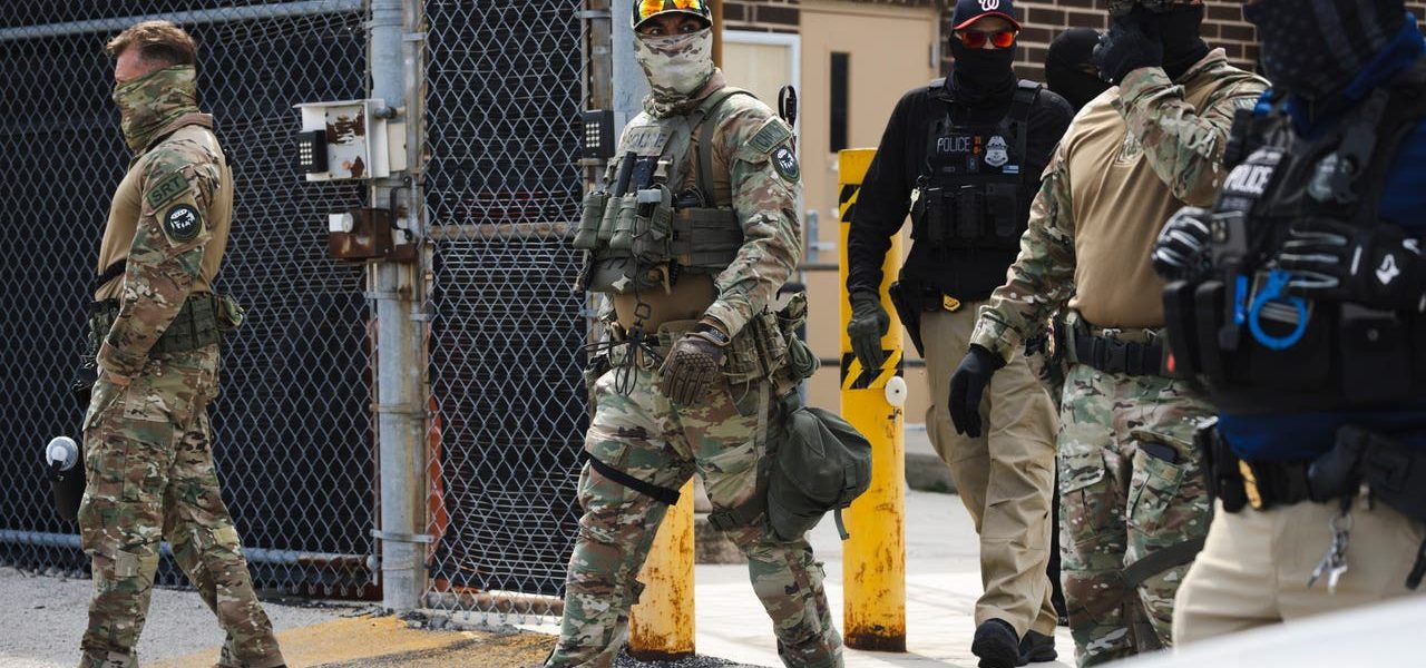 Former ICE chief reveals what to expect from major Chicago immigration operation