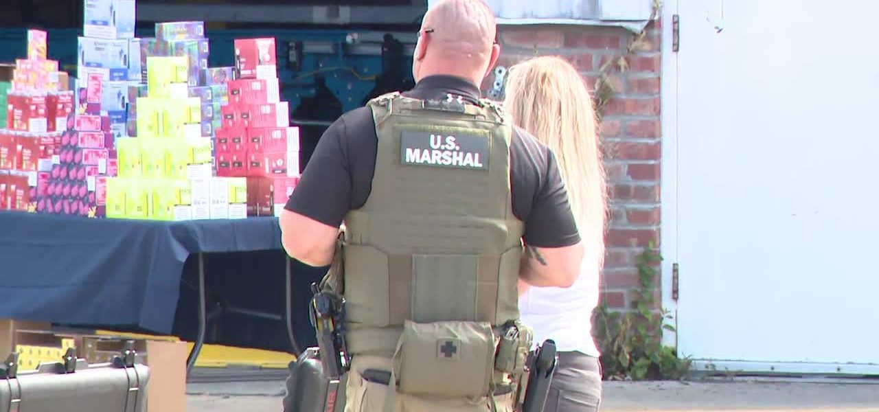 Feds raid suburban Chicago vape distributor