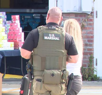 Feds raid suburban Chicago vape distributor