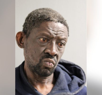 Chicago man charged after stabbing 49-year-old in Uptown: police