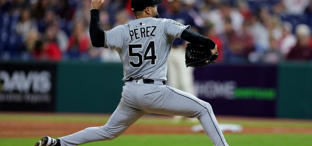Tanner Bibee throws a two-hitter as the Guardians beat the White Sox 4-0