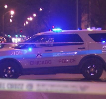 Teen boy fatally shot on North Side, police say