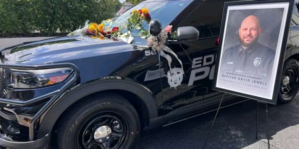 Edgewater, Florida – Officer David Jewell Dies in Tragic Gas Station Shooting, Community Mourns Loss
