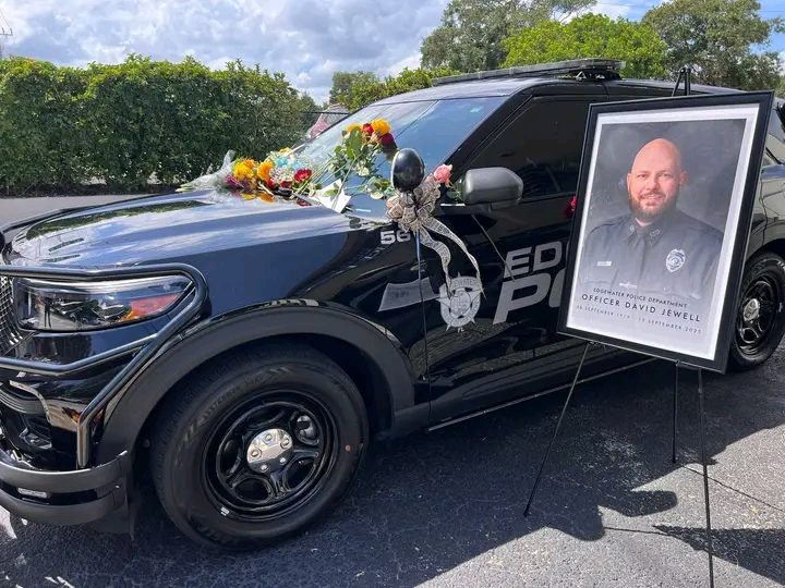 Edgewater, Florida – Officer David Jewell Dies in Tragic Gas Station Shooting, Community Mourns Loss