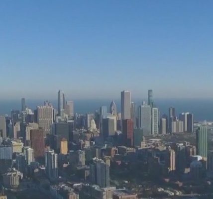 Chicago weather: Warm stretch continues with storms possible this weekend