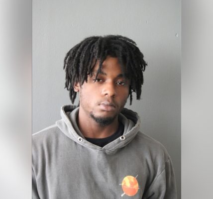 Chicago man arrested nearly 5 months after shooting 19-year-old woman, police say