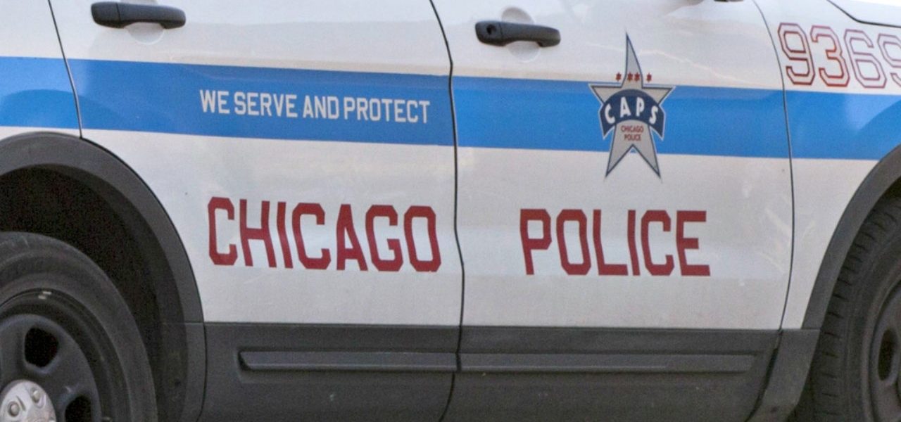Carjacking leads to crash with Chicago police vehicle, 2 injured, ISP says
