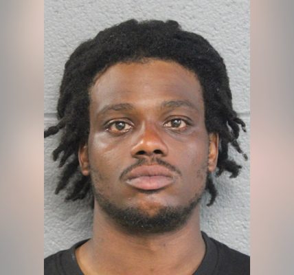 Man charged after two stabbings in North Lawndale: police