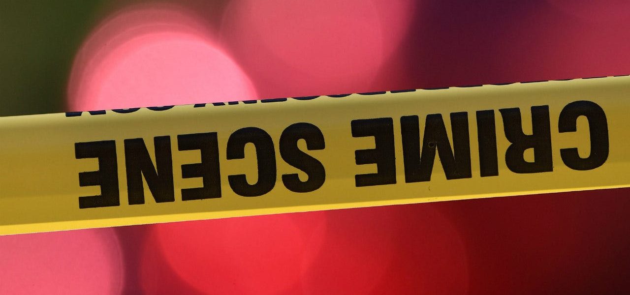 Chicago crime: Man, 31, found shot several times on sidewalk