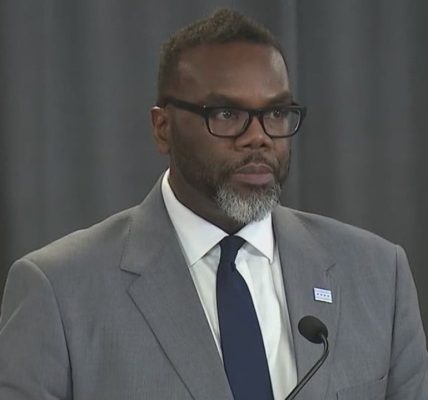 Mayor Brandon Johnson quotes MLK to argue law enforcement is a 'sickness'