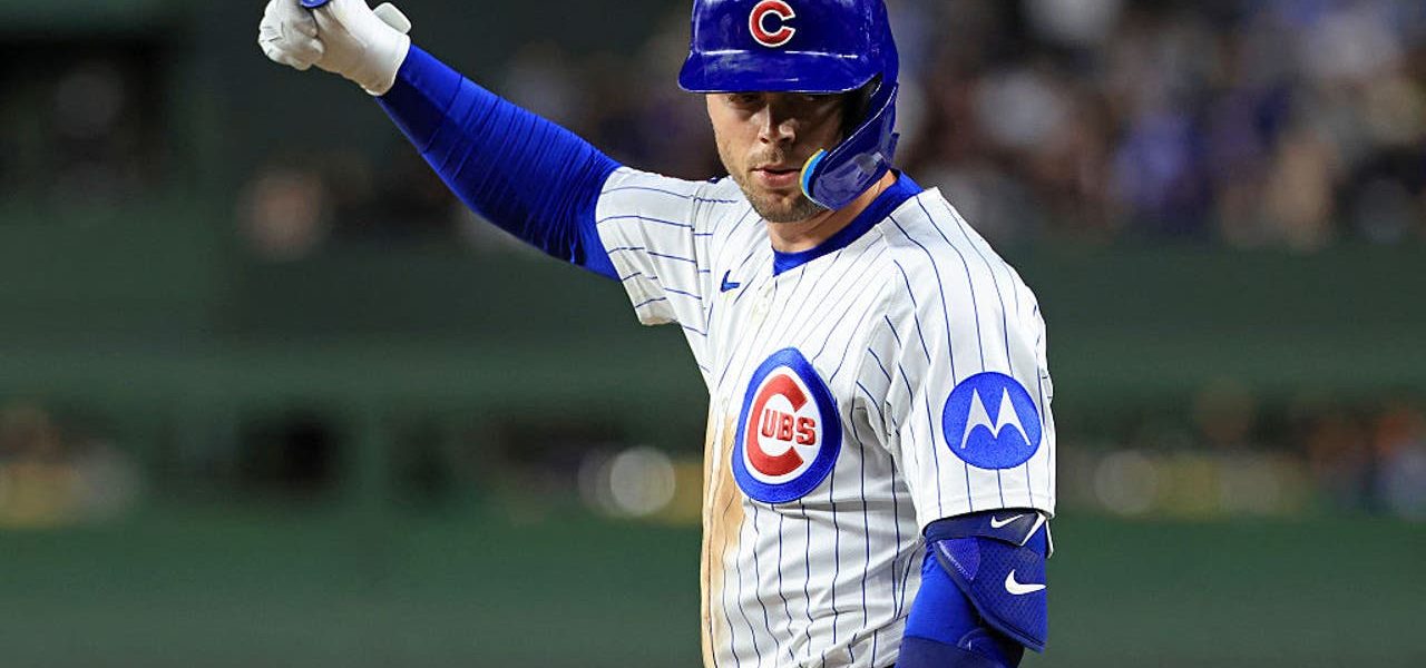 Alvarez hits 2-run homer in 8th as Mets rally to beat Cubs 9-7