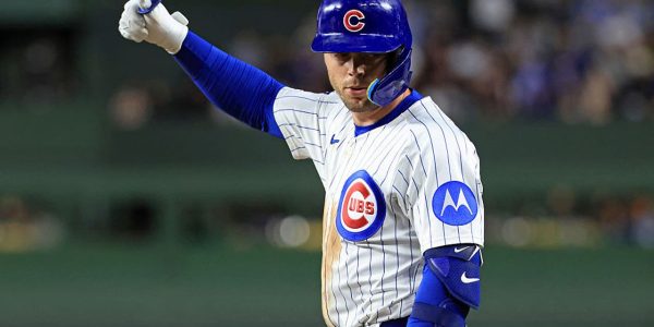 Alvarez hits 2-run homer in 8th as Mets rally to beat Cubs 9-7