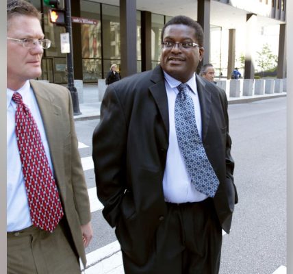 Chicago approves $90M payout over disgraced ex-sergeant who framed hundreds for drug crimes