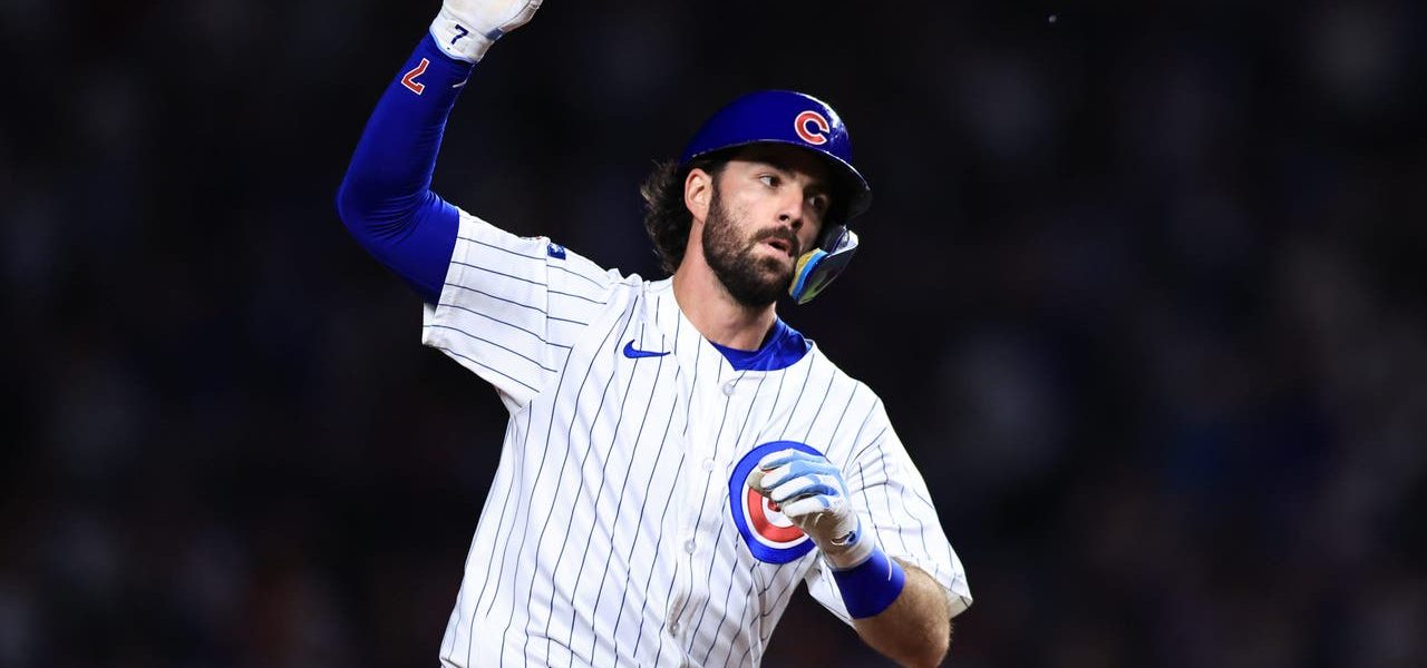 Lindor homers to join 30-30 club as Mets beat Cubs 8-5 to remain in playoff position