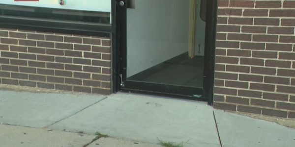 Dead rat, derogatory letter left at Chicago alderman's office amid rising immigration tensions