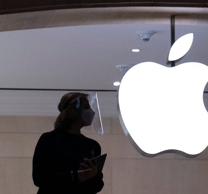 Apple lost $16m through returns of counterfeit products in transnational scam