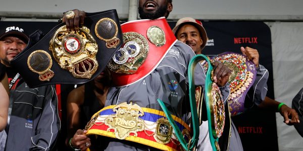 Boxing champion Terence Crawford ordered out of car at gunpoint during police stop