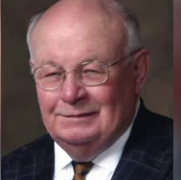 Fort Dodge Iowa mourns Dr. James Edward Reed who dies peacefully at 94, leaving legacy remembered