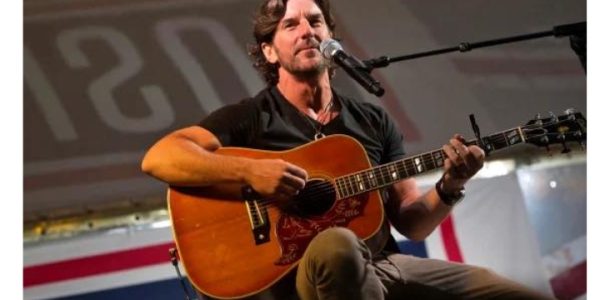 Franklin, North Carolina mourns Brett James dies in plane crash with two others near elementary school