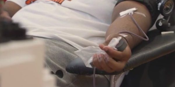 Red Cross & WeLoveU Foundation hold Chicago area blood drive