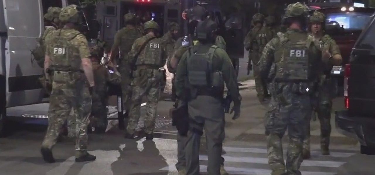 Immigration raid reported on Chicago's South Side amid troop deployment concerns