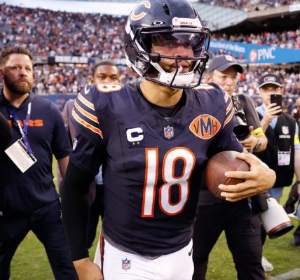Chicago Bears QB Caleb Williams wins NFC Offensive Player of the Week