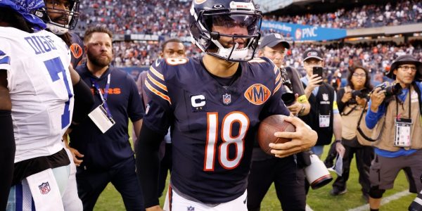 Chicago Bears QB Caleb Williams wins NFC Offensive Player of the Week