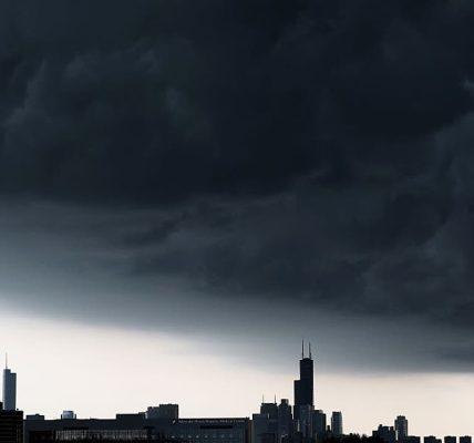 Chicago weather: Strong cold front to bring showers, storms on Wednesday