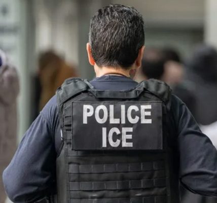Chicago suburb alerts residents to possible ICE activity as Trump admin ramps up enforcement