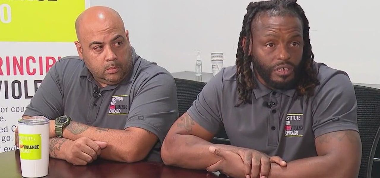 Chicago street rivals become graduates and mentors through College Unbound program