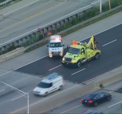 Pothole on Edens Expressway leaves drivers with flat tires, massive delays