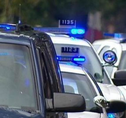 Man, 33, shot in car on Chicago's West Side